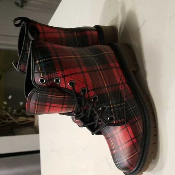 NWT BEAUTIFUL BOOTS - Picture 4 of 8